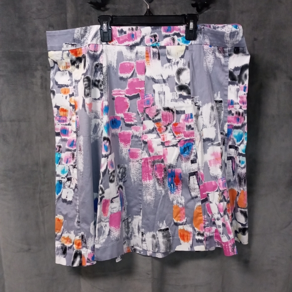 Lane Bryant Dresses & Skirts - Lane Bryant Pink and Grey Abstract Print Skirt Size 20